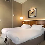 Chateaudun Opera מלון 3*