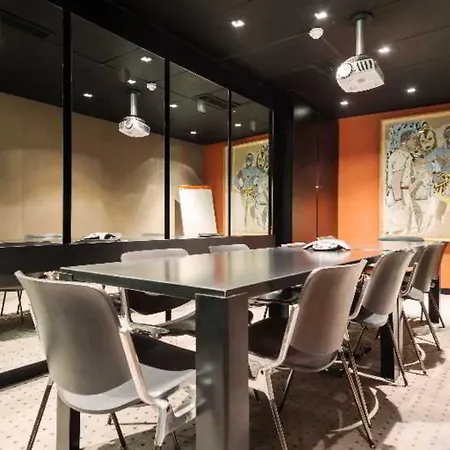 Chateaudun Opera ホテル