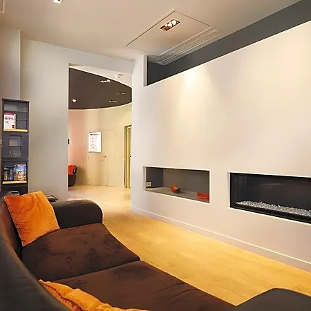 Chateaudun Opera 3*