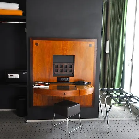 Chateaudun Opera מלון 3*