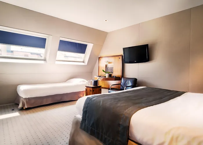 Chateaudun Opera Hotel