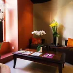 Chateaudun Opera Hotel