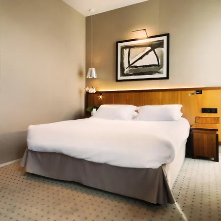 Châteaudun Opéra Hotel 3*