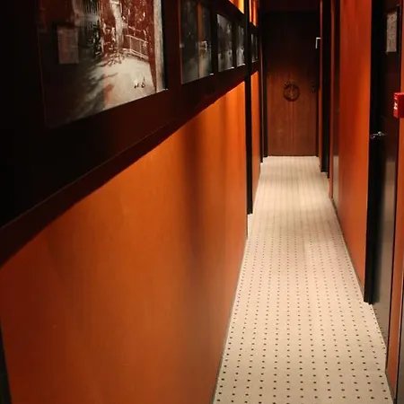 فندق Chateaudun Opera باريس