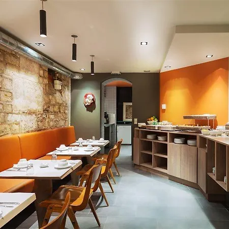 Châteaudun Opéra Hotel 3*