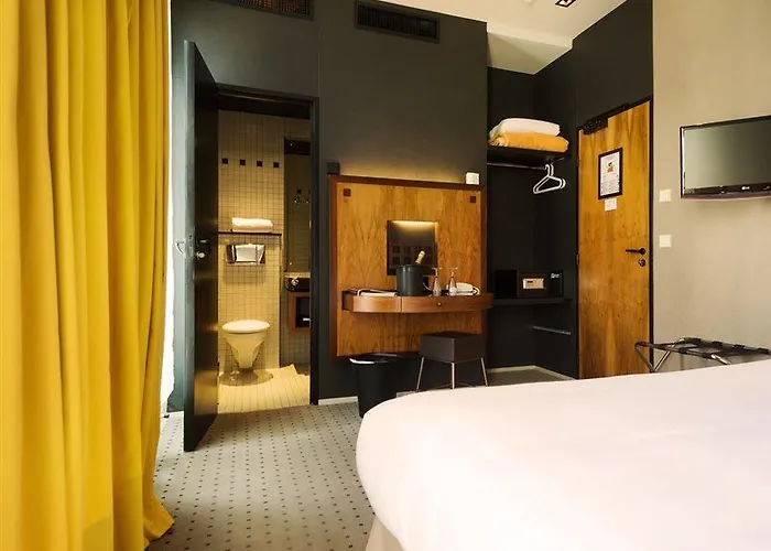 Chateaudun Opera Hotel 3*